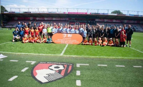英国伯恩茅斯大学在活力体育场举办女子足球节